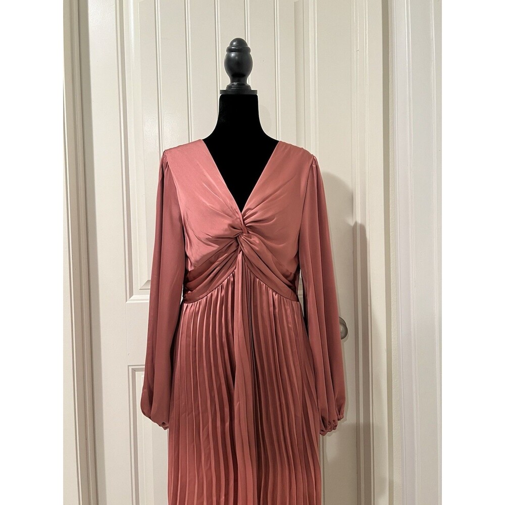 Petal & Pup Women's Noelle Twist Front Pleated Midi Dress Cocktail Size L Blush - Picture 14 of 16